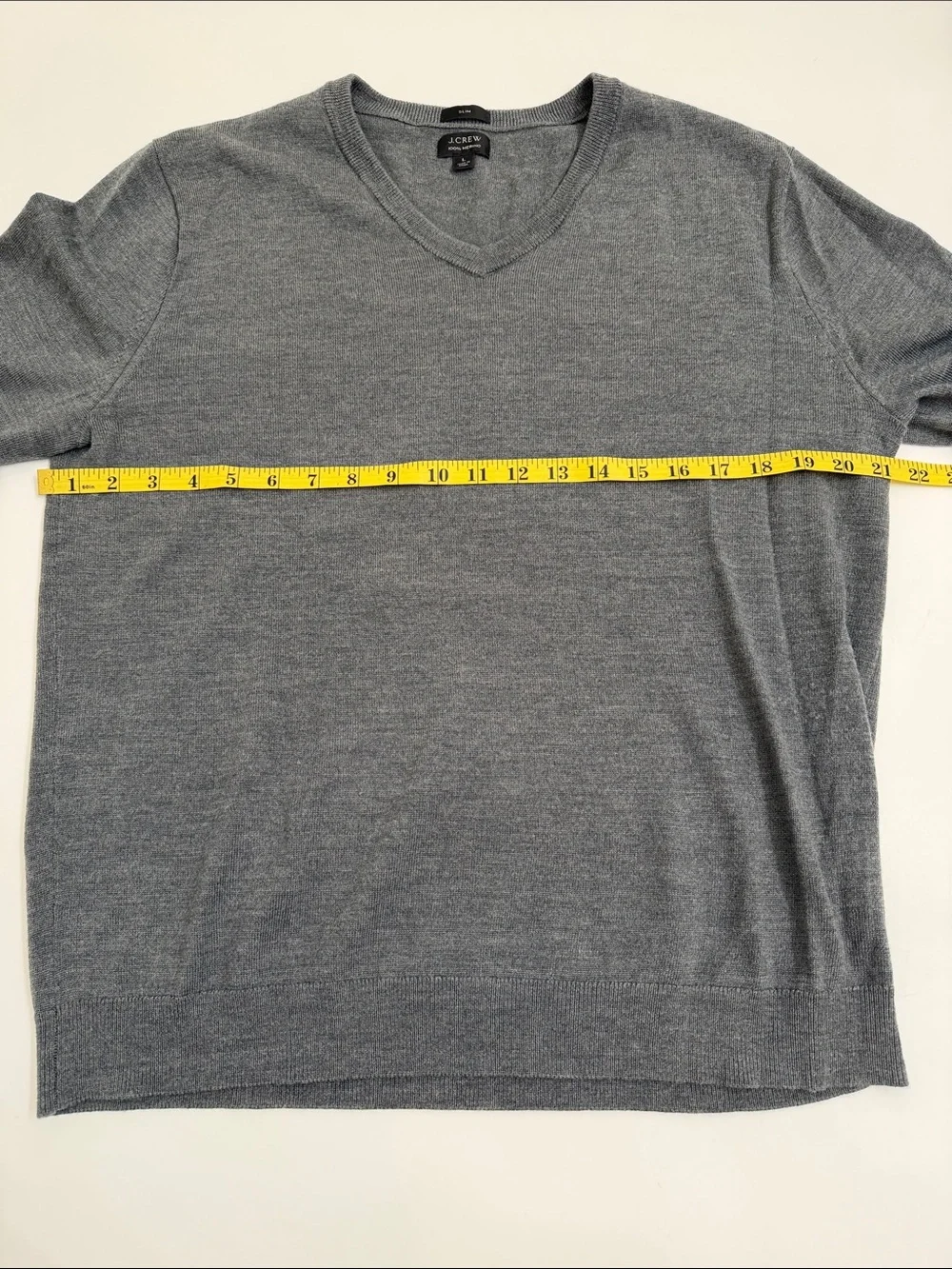 J Crew 100% Merino Wool Sweater‎ Men’s Large Grey V-Neck Slim Fit